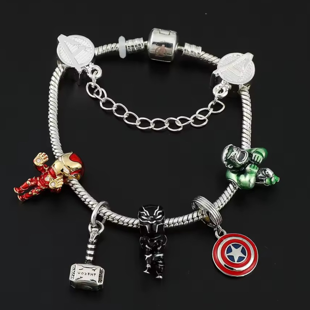 NEW Marvel Avengers Superhero Charm Bracelet Pandora Compatible Size 19 cm